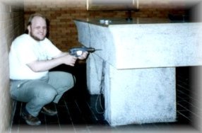 he.jpg (12726 Byte)
